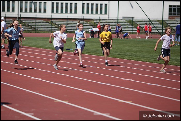lekkoatletyczne-zmagania-przy-zotniczej-foto-52252