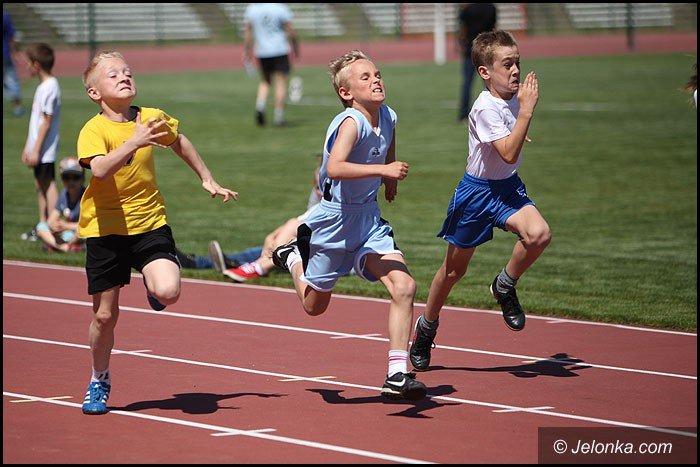 lekkoatletyczne-zmagania-przy-zotniczej-foto-52252