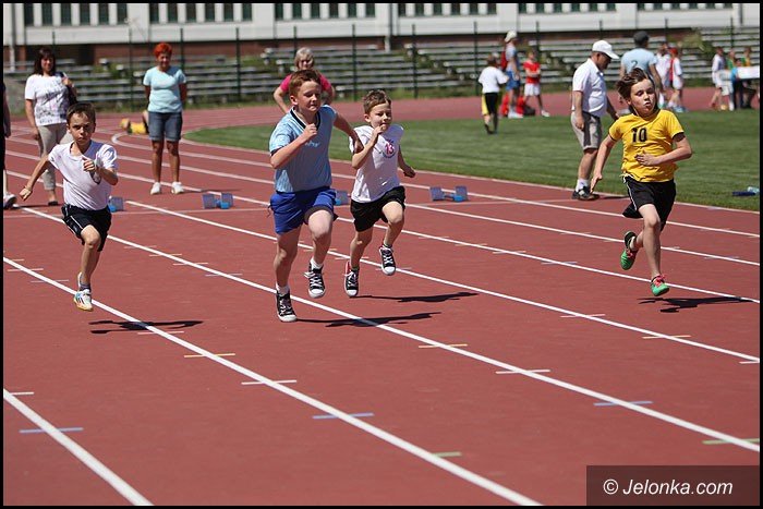 lekkoatletyczne-zmagania-przy-zotniczej-foto-52252