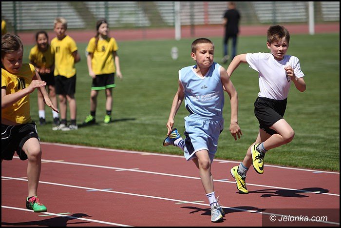 lekkoatletyczne-zmagania-przy-zotniczej-foto-52252