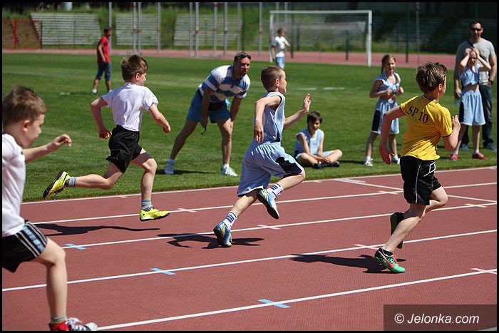 lekkoatletyczne-zmagania-przy-zotniczej-foto-52252