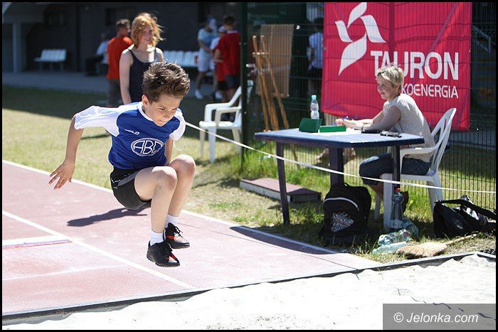 lekkoatletyczne-zmagania-przy-zotniczej-foto-52252
