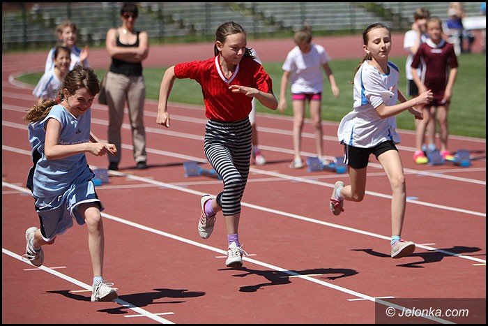 lekkoatletyczne-zmagania-przy-zotniczej-foto-52252