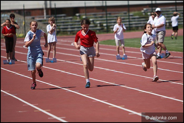 lekkoatletyczne-zmagania-przy-zotniczej-foto-52252
