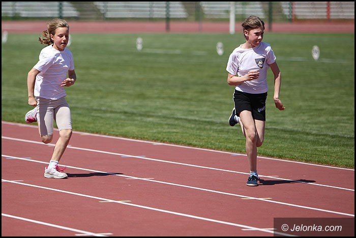 lekkoatletyczne-zmagania-przy-zotniczej-foto-52252