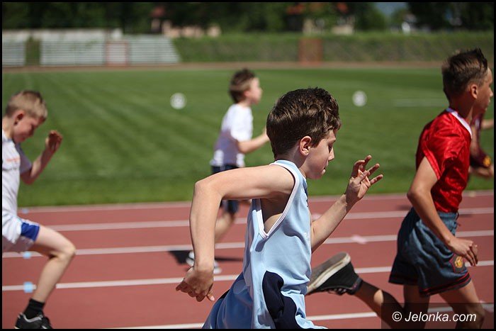 lekkoatletyczne-zmagania-przy-zotniczej-foto-52252