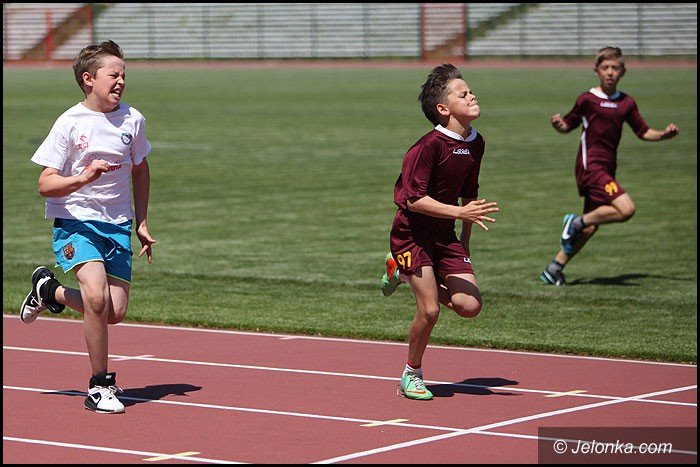 lekkoatletyczne-zmagania-przy-zotniczej-foto-52252