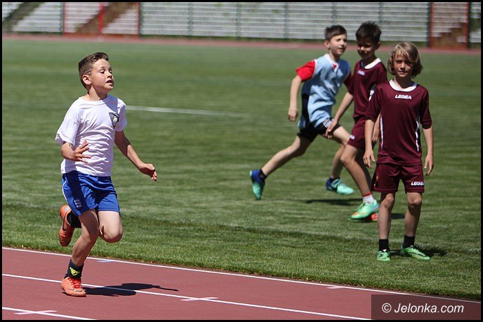 lekkoatletyczne-zmagania-przy-zotniczej-foto-52252