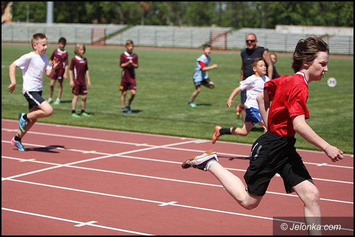 lekkoatletyczne-zmagania-przy-zotniczej-foto-52252