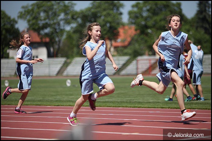 lekkoatletyczne-zmagania-przy-zotniczej-foto-52252