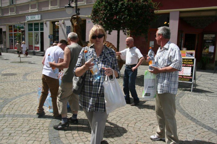 wyborcza-darmowa-woda-od-lidera-europy-plus-foto-52270