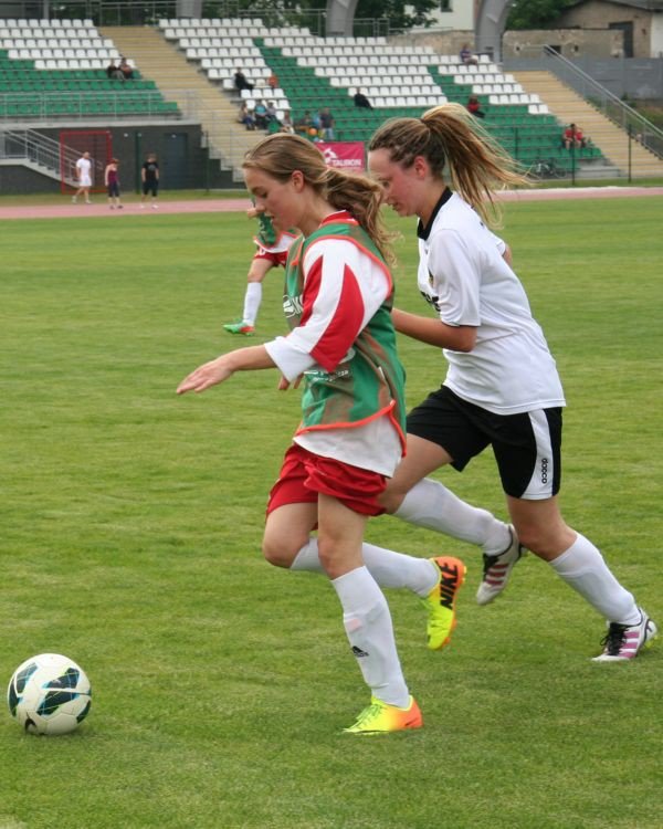cztery-gole-smagur-w-debiucie-przy-zotniczej-foto-52286