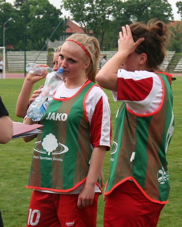 cztery-gole-smagur-w-debiucie-przy-zotniczej-foto-52286