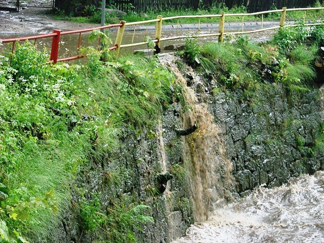 ulewa-narobia-szkod-setki-zgoszen-o-podtopieniach-foto-52328