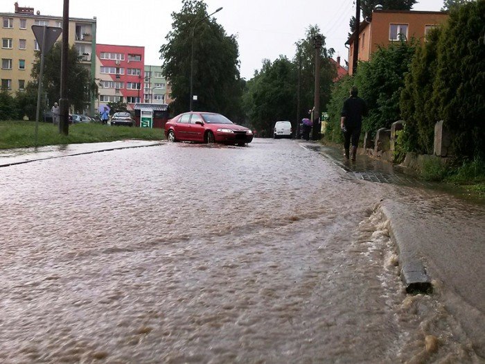 ulewa-narobia-szkod-setki-zgoszen-o-podtopieniach-foto-52328