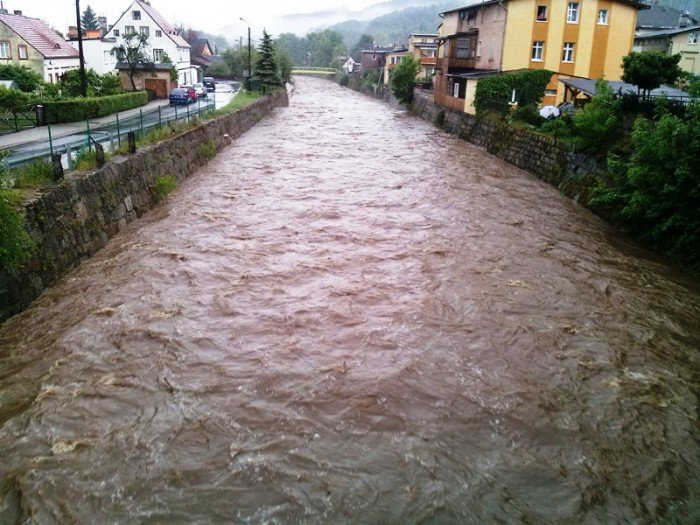 ulewa-narobia-szkod-setki-zgoszen-o-podtopieniach-foto-52328
