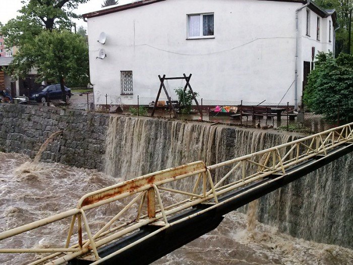 ulewa-narobia-szkod-setki-zgoszen-o-podtopieniach-foto-52328