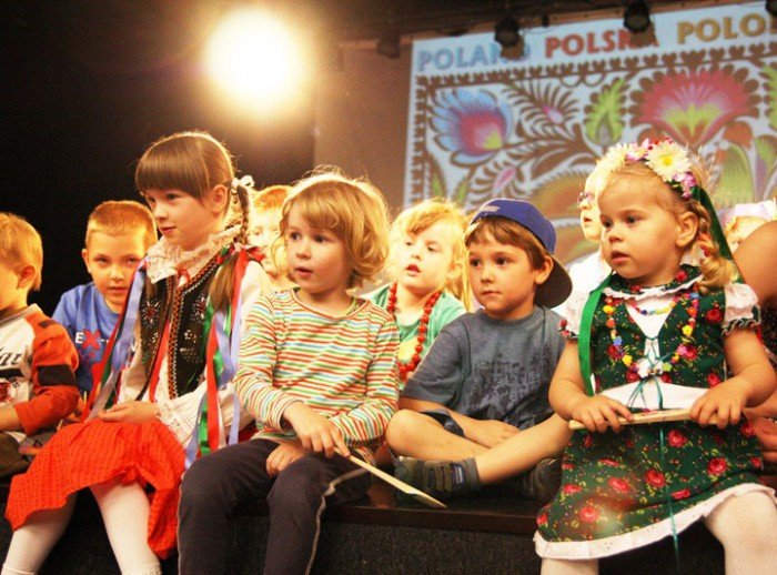 kolorowe-i-ludowe-spotkanie-z-pyza-wedrowniczka-foto-52333