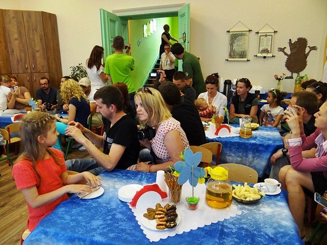 piekna-uroczystosc-dla-rodzicow-w-sobieszowie-foto-52345