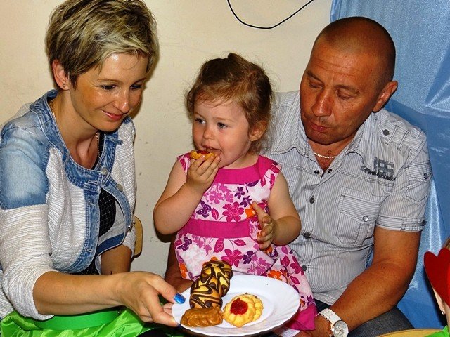piekna-uroczystosc-dla-rodzicow-w-sobieszowie-foto-52345