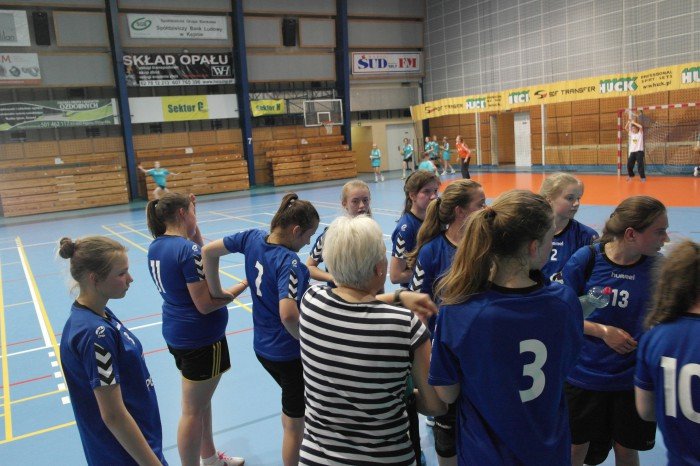 mode-szczypiornistki-walczyy-w-kepnie-foto-52376