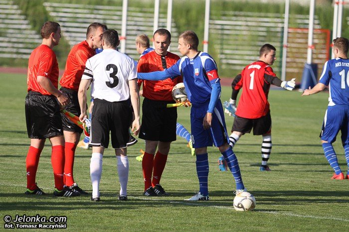 marzenia-o-awansie-oddalaja-sie-foto-52382