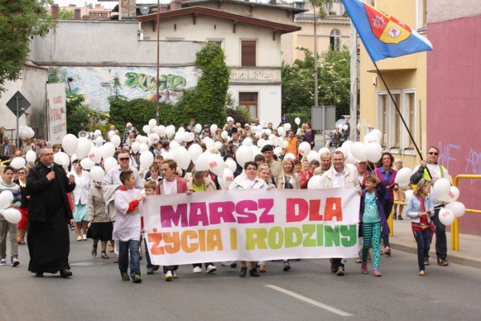 maszerowali-dla-zycia-i-rodziny-foto-52398
