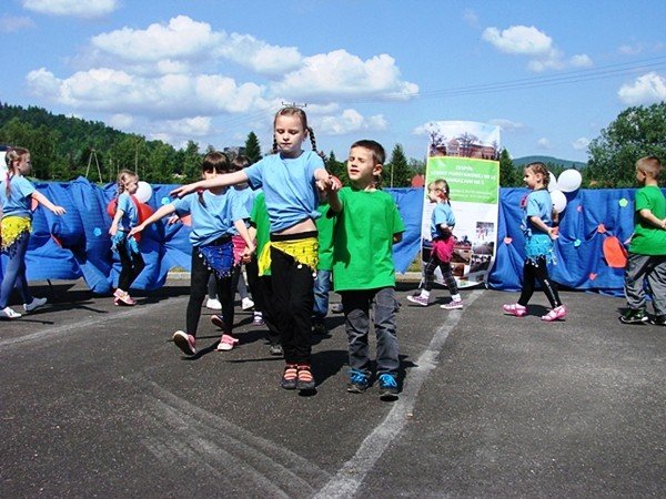 swietna-zabawa-na-pikniku-rodzinnym-w-sobieszowie-foto-52419