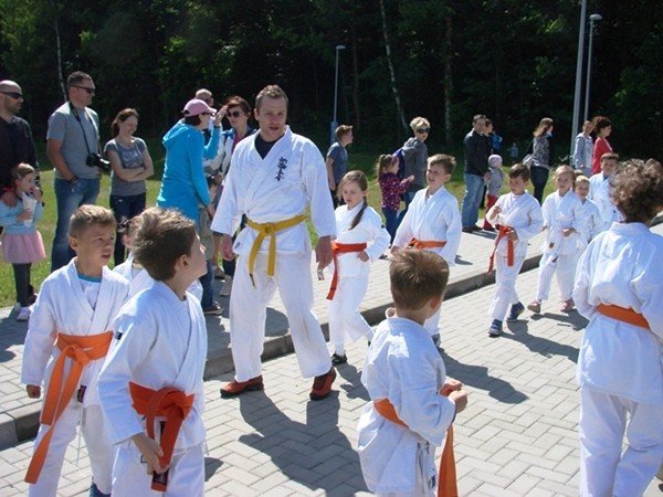 swietna-zabawa-na-pikniku-rodzinnym-w-sobieszowie-foto-52419