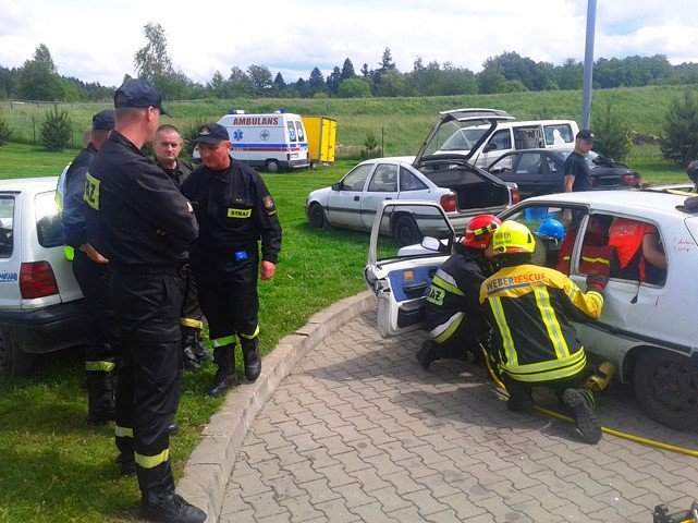po-manewrach-ratowniczych-strazy-pozarnej-foto-52477
