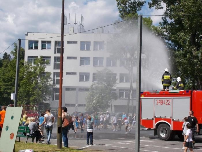 festyn-zdrowia-sportu-i-rodziny-w-sp7-na-sto-dwa-foto-52478