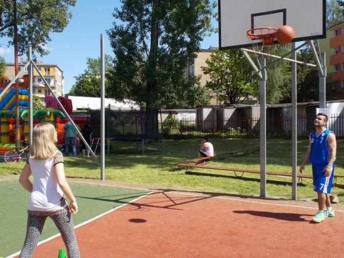 festyn-zdrowia-sportu-i-rodziny-w-sp7-na-sto-dwa-foto-52478