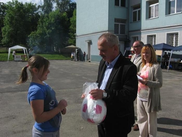 festyn-zdrowia-sportu-i-rodziny-w-sp7-na-sto-dwa-foto-52478