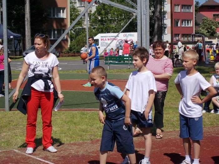 festyn-zdrowia-sportu-i-rodziny-w-sp7-na-sto-dwa-foto-52478