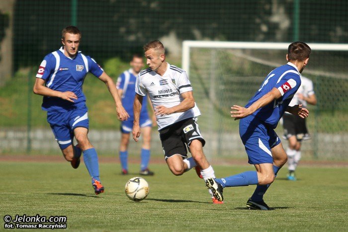 pozostay-dwie-ekipy-w-walce-o-iiilige-foto-52481