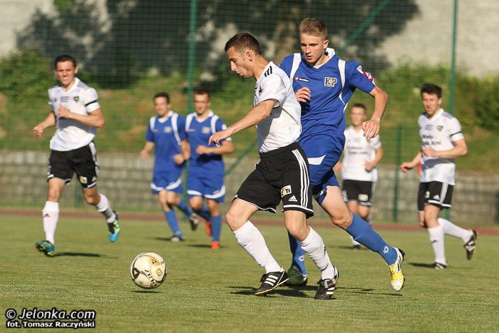 pozostay-dwie-ekipy-w-walce-o-iiilige-foto-52481