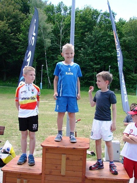 scigali-sie-na-hulajnogach-i-nartorolkach-foto-52523