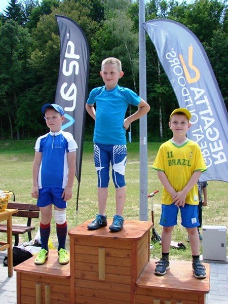 scigali-sie-na-hulajnogach-i-nartorolkach-foto-52523