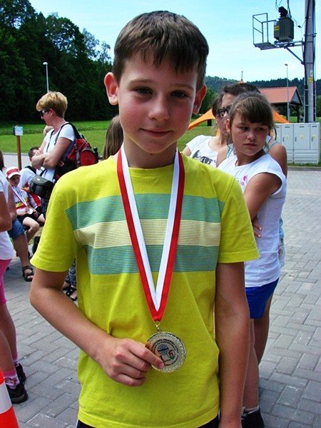 scigali-sie-na-hulajnogach-i-nartorolkach-foto-52523