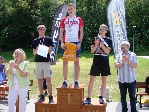 scigali-sie-na-hulajnogach-i-nartorolkach-foto-52523