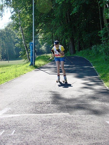 scigali-sie-na-hulajnogach-i-nartorolkach-foto-52523