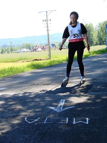 scigali-sie-na-hulajnogach-i-nartorolkach-foto-52523