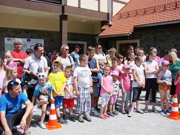 scigali-sie-na-hulajnogach-i-nartorolkach-foto-52523