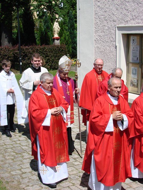 piekny-jubileusz-proboszcza-z-sobieszowa-foto-52530
