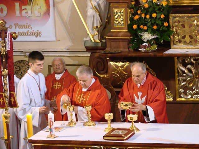 piekny-jubileusz-proboszcza-z-sobieszowa-foto-52530