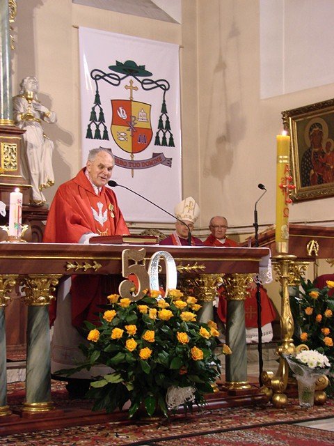 piekny-jubileusz-proboszcza-z-sobieszowa-foto-52530
