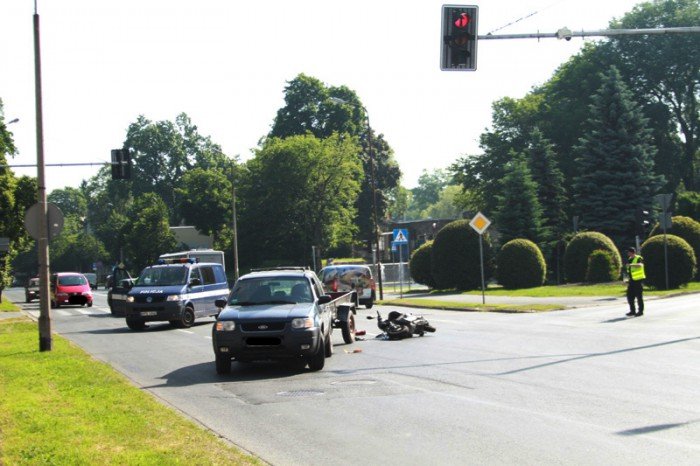 zderzenie-forda-z-motorowerem-foto-52538