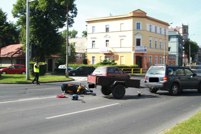 zderzenie-forda-z-motorowerem-foto-52538