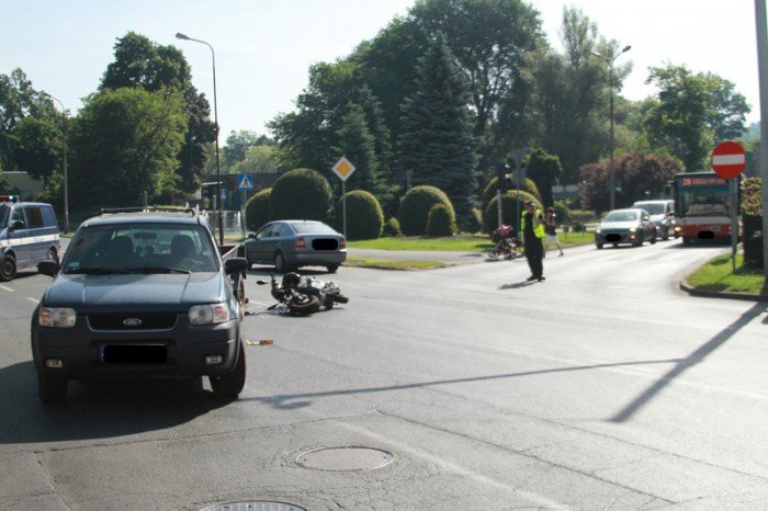 zderzenie-forda-z-motorowerem-foto-52538