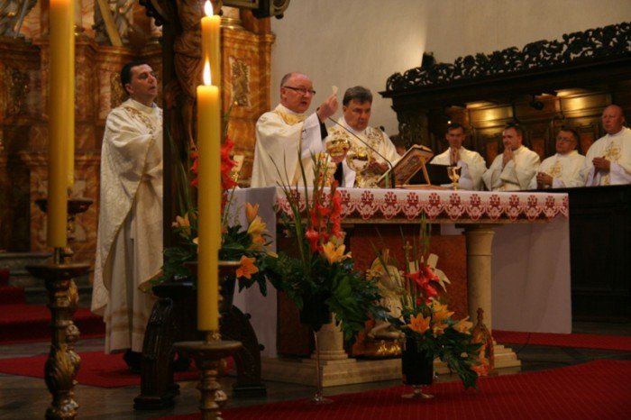 procesja-z-publicznym-swiadectwem-mazenskim-foto-52547